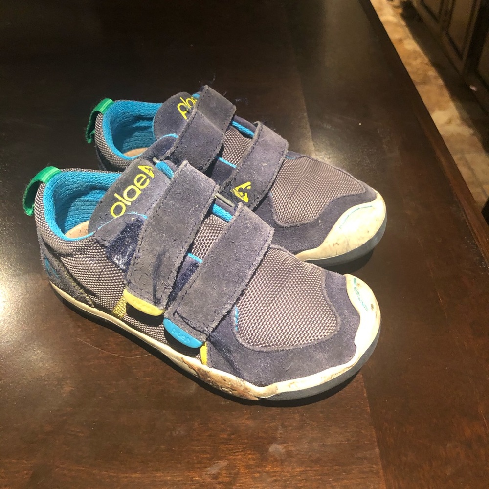 Plae boys shoes 9.5